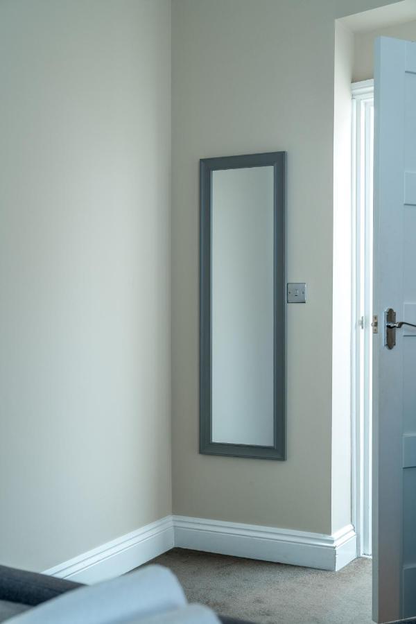 Spacious 2 Bedroom Apartment - Sleeps 6 Brighton Exterior photo